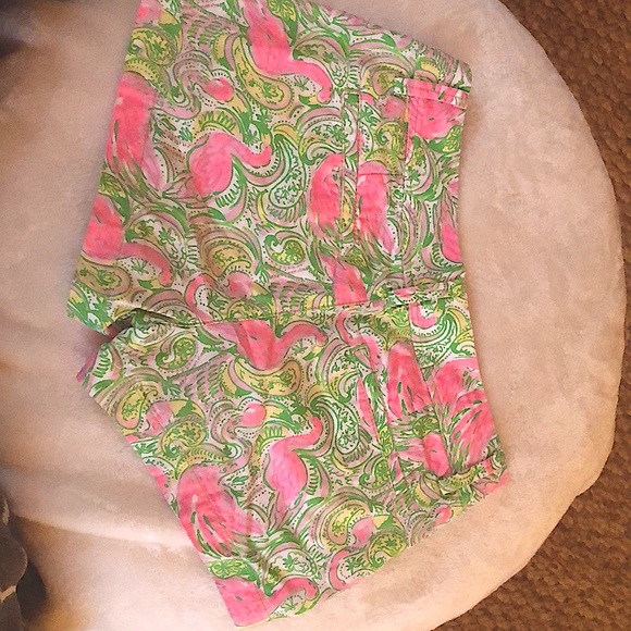 🦩Lilly Pulitzer | The Walsh Short - Hot Wings Flamingo Pattern - size 0 🦩 - Picture 4 of 6